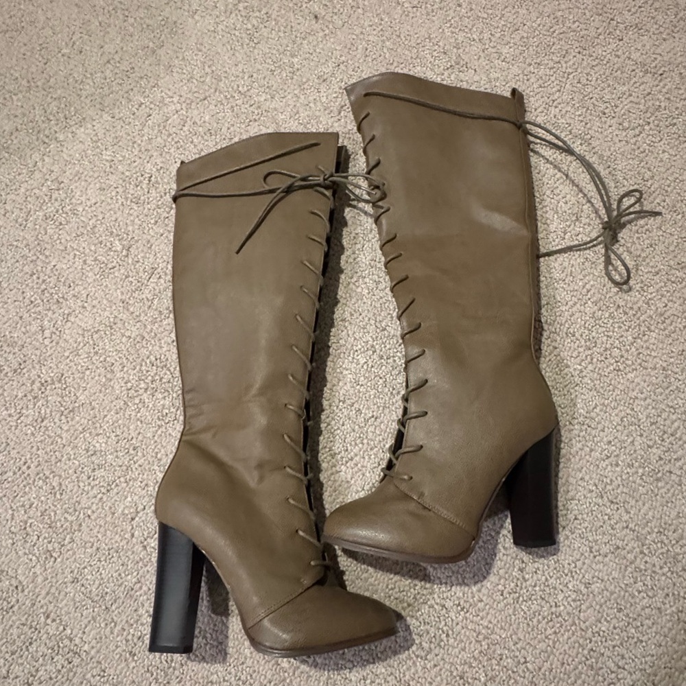 Knee high boots - NEW